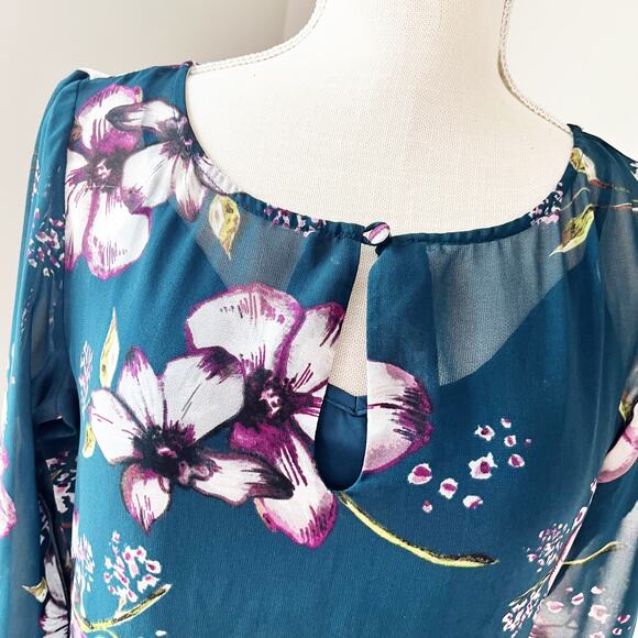 Cupcakes and Cashmere Chiffon Tiered Floral Midi Dress - Picture 2 of 8